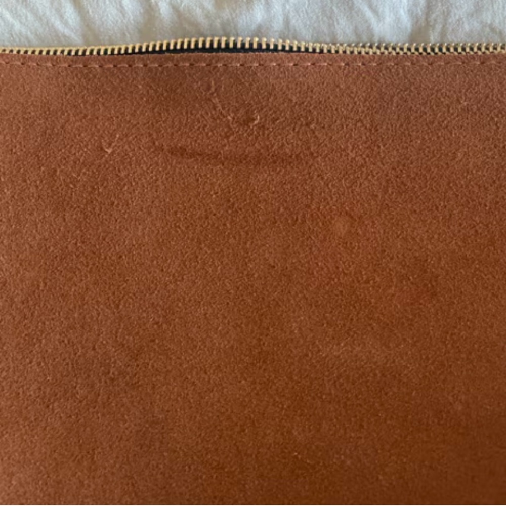 ‘Almost Perfect’ Slouchy Shoulder Bag (Large) - Picture 3 of 4